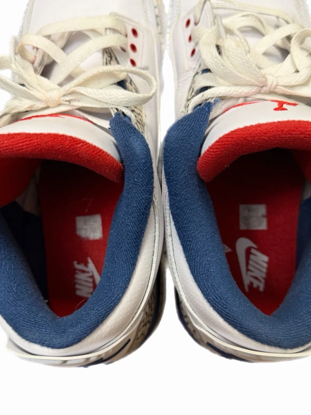 Jordan Men’s White, Blue & Red Retro Basketball Shoes